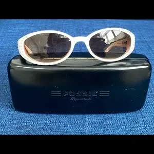 Fossil | Accessories | Fossil Cat No 2 Sunglasses White  display picture 1